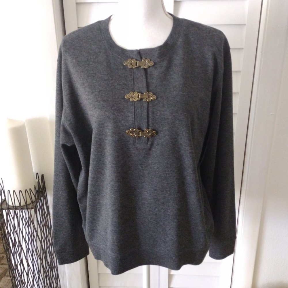 C.d. Petites gray‎ womens sweater with decorative clasps at chest Sz PL
